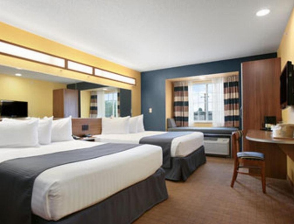 Queen Room with Two Queen Beds - Non-Smoking