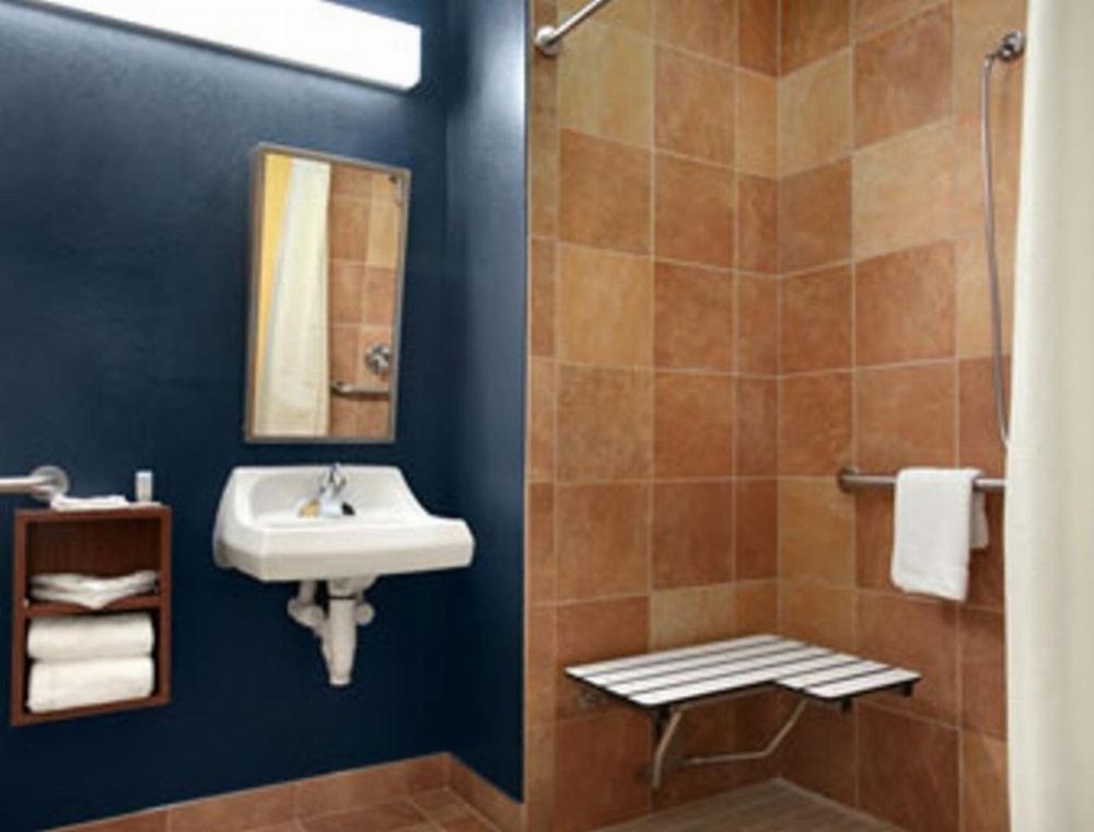 Deluxe Queen Room with Two Queen Beds - Disability Access - Non-Smoking